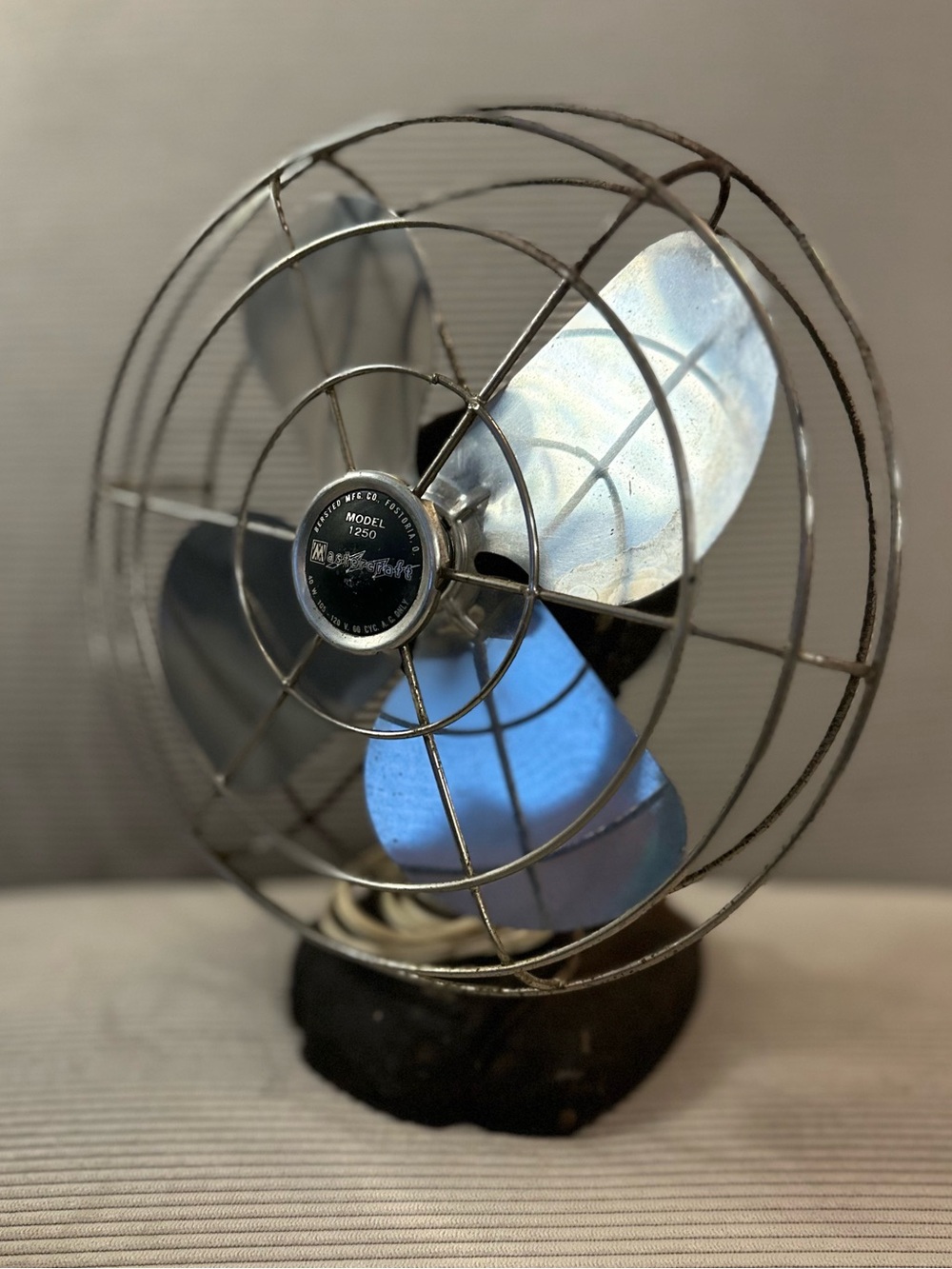 Mastercraft Model 1250 vintage electric table fan - Bersted Mfg. Co.